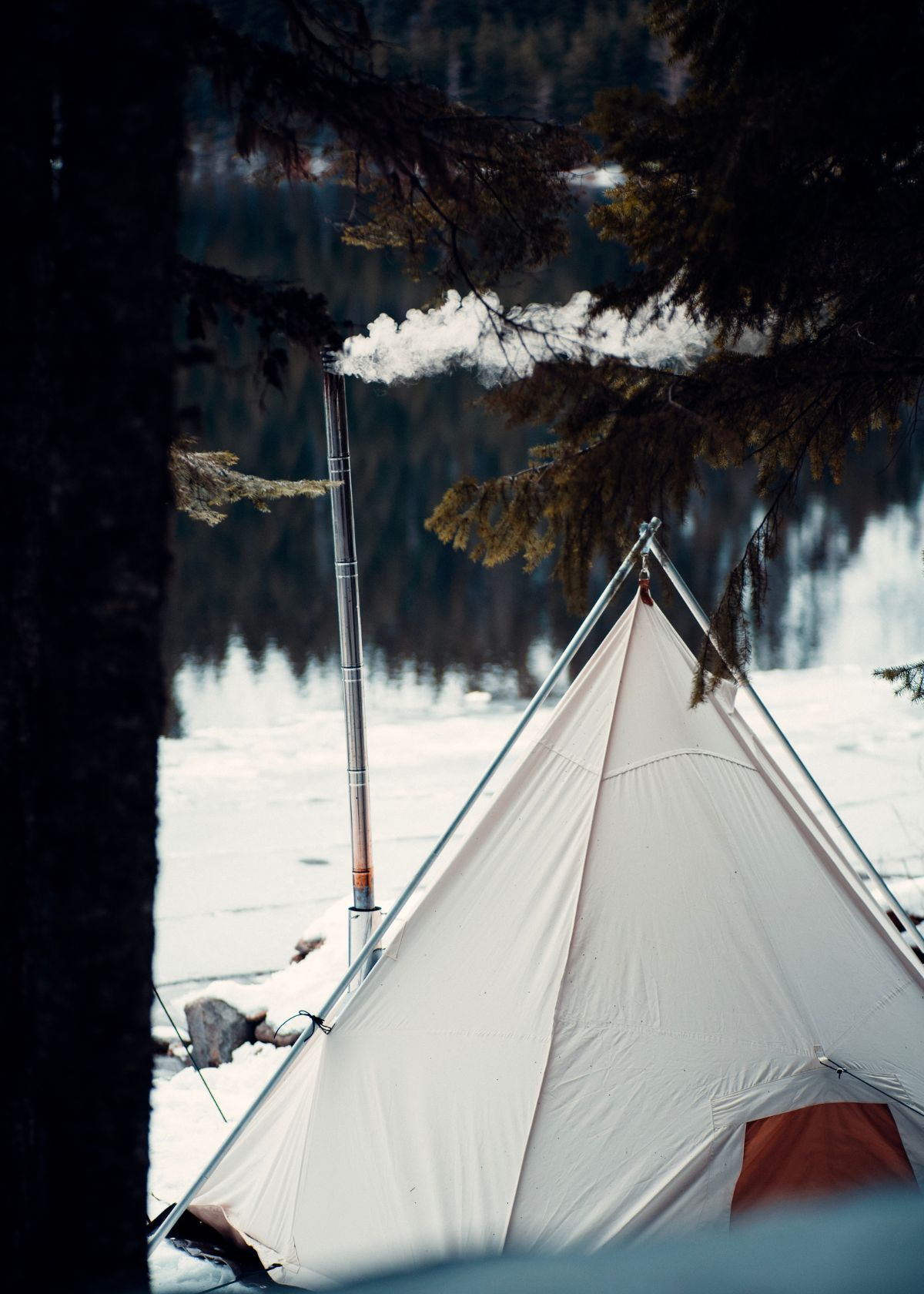 How to stay warm in a tent